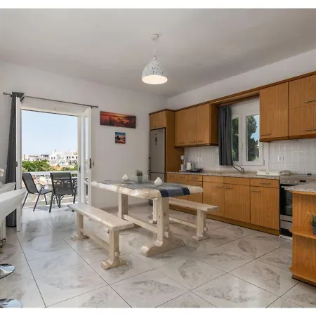 Soto's Comfort House Adamantas (Milos)