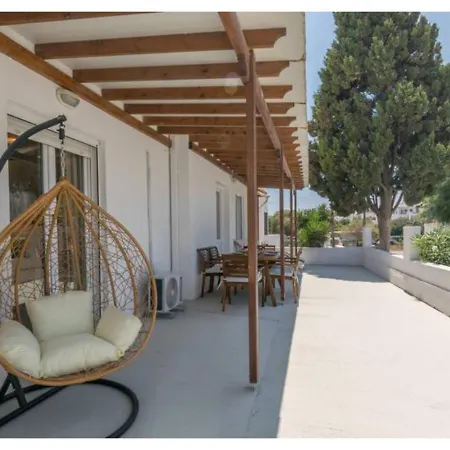 Soto's Comfort House Apartman Adámasz