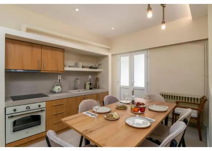 Soto's Comfort House *